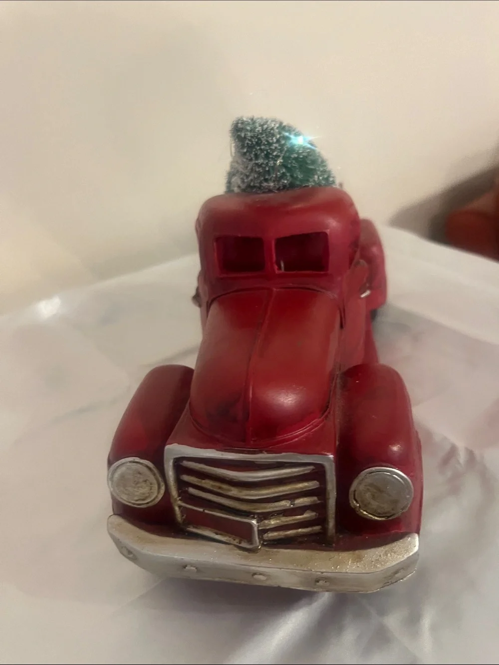 The Unbranded Brand classic red